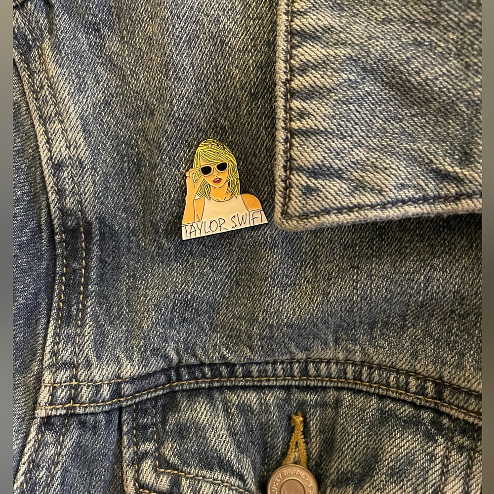 TS Enamel Pin - Picture 4 of 4